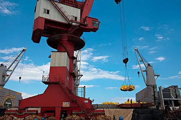 港口機械設(shè)備配件的日常維護(hù)與保養(yǎng) 